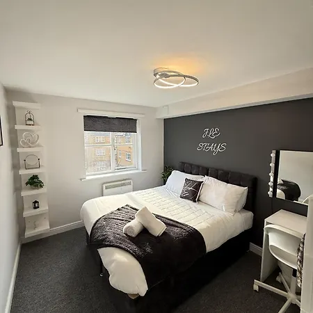 2 Bed Apartment In Greenwich, Free Parking, Dlr